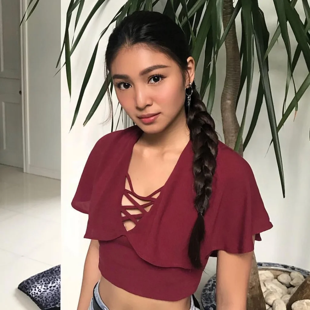 nadine-lustre-hot51live