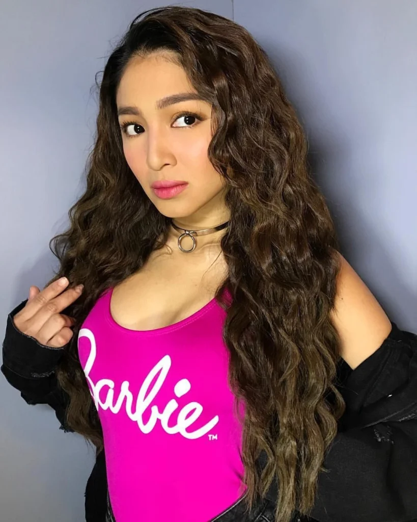 nadine-lustre-hot51live